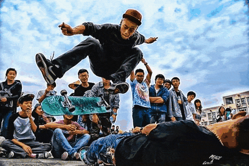 小城特色滑板街舞秀，青春在街头飞扬的简单介绍