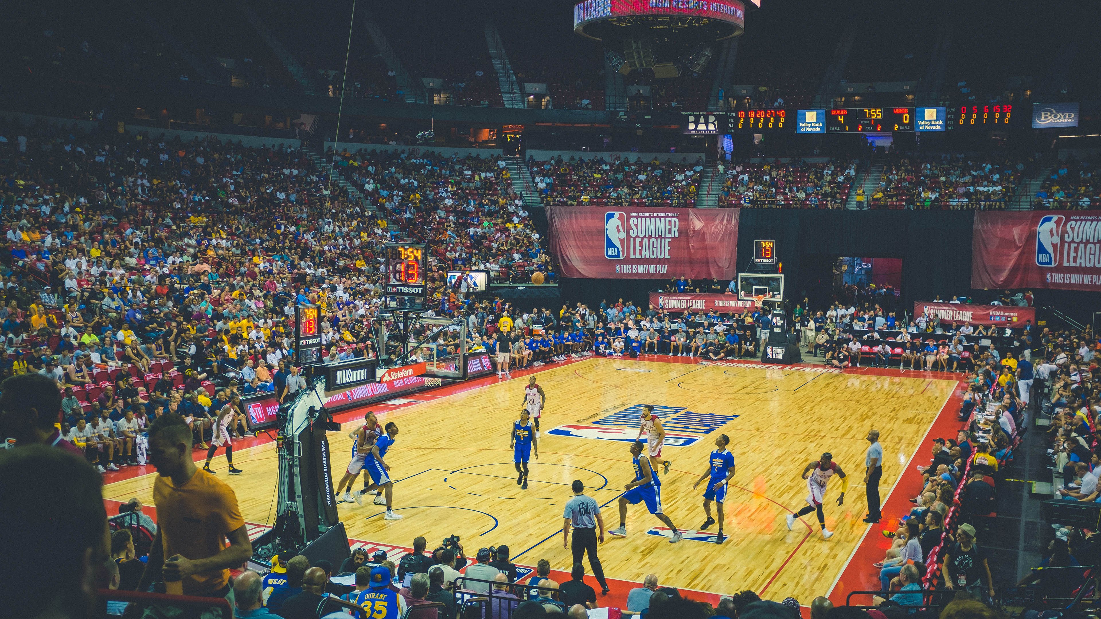 _未来运动装:智能纺织科技引领潮流_,未来的智能服装